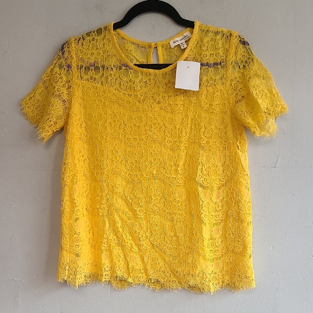 NEW women's small golden yellow lace short sleeve shirt layered